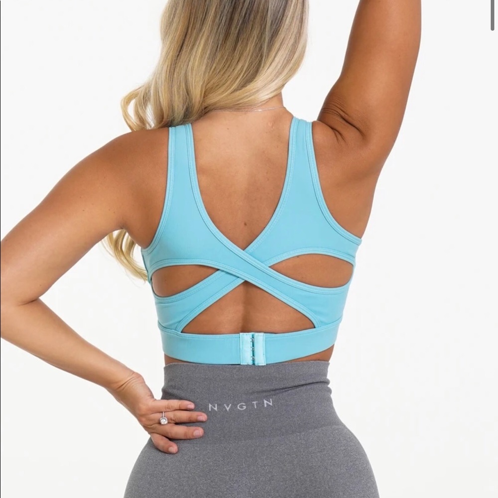 NVGTN Sports Bra, Size M